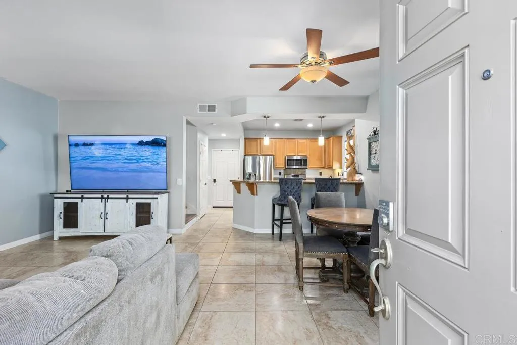 https://cdn.realtyfeed.com/cdn/127/306765074/44bf3c792c0841a9b65f51007e5e7fb9.webp