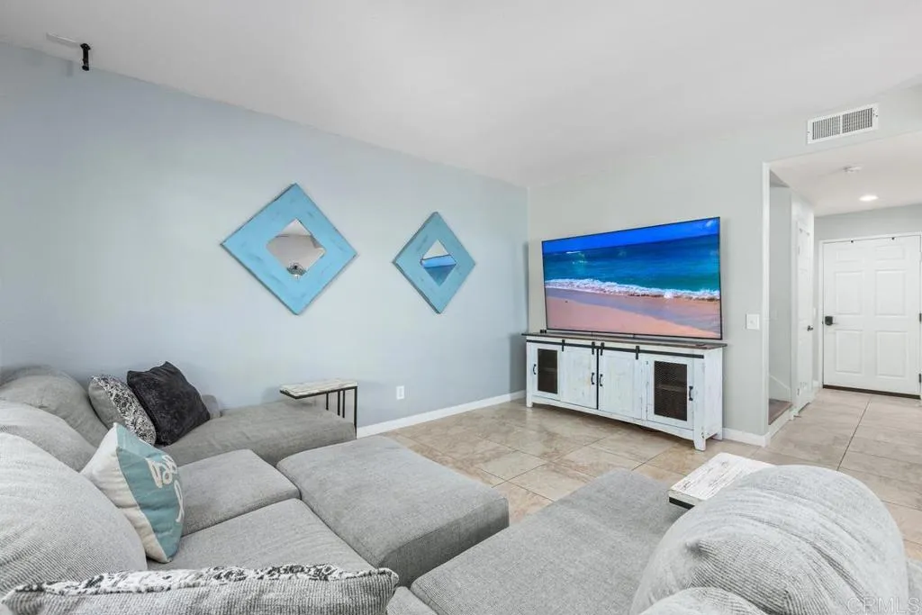 https://cdn.realtyfeed.com/cdn/127/306765074/da537eafdc7ba48a39bfeb13dec1503e.webp