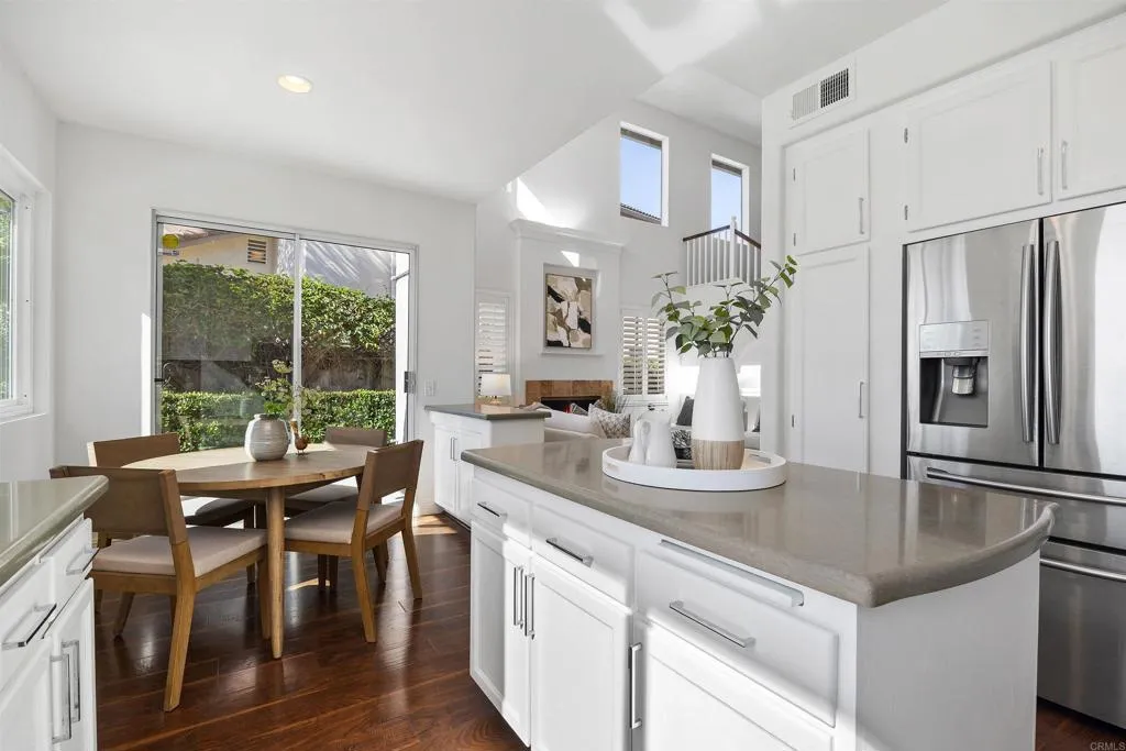 https://cdn.realtyfeed.com/cdn/127/306765085/976642233cd5c292f6a5c8f0f711db93.webp
