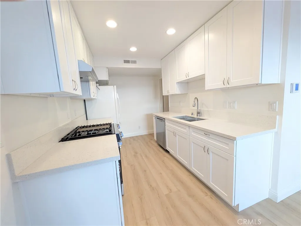 22974 Via Nuez Unit 14, Mission Viejo, CA 92691 - Photo 3 of 27, Mission Viejo, CA