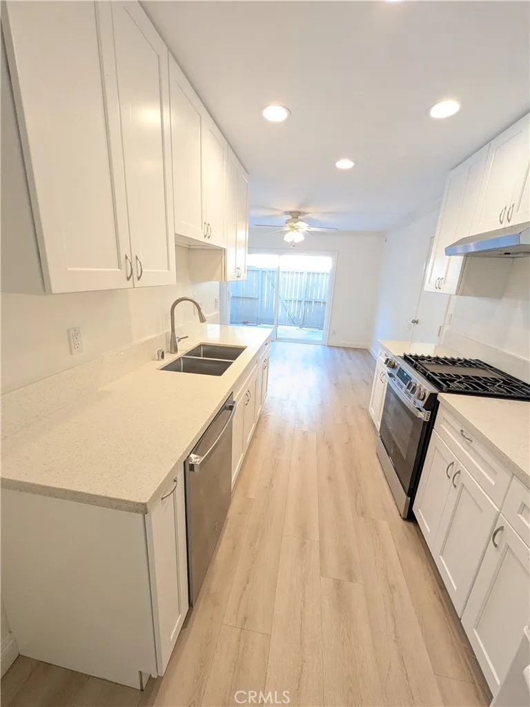 22974 Via Nuez Unit 14, Mission Viejo, CA 92691 - Photo 5 of 27, Mission Viejo, CA