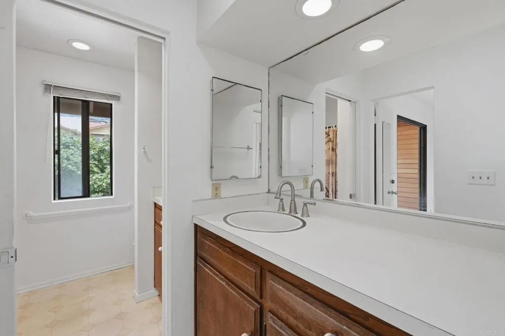https://cdn.realtyfeed.com/cdn/127/306765151/6604c501341c1cd3df4f1024bf3e9f3f.webp