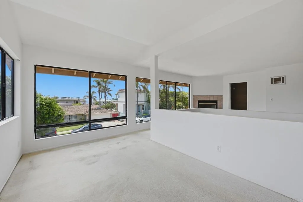 https://cdn.realtyfeed.com/cdn/127/306765151/70b2bee76db155dbb3a18e5005424ebb.webp