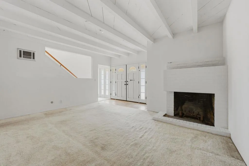 https://cdn.realtyfeed.com/cdn/127/306765151/9f22d1cbdf8aeecbdc24a2e59377b81f.webp