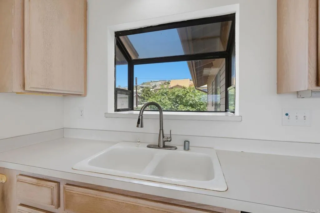 https://cdn.realtyfeed.com/cdn/127/306765151/e60373e06a980d889fea51065e3dcfe6.webp