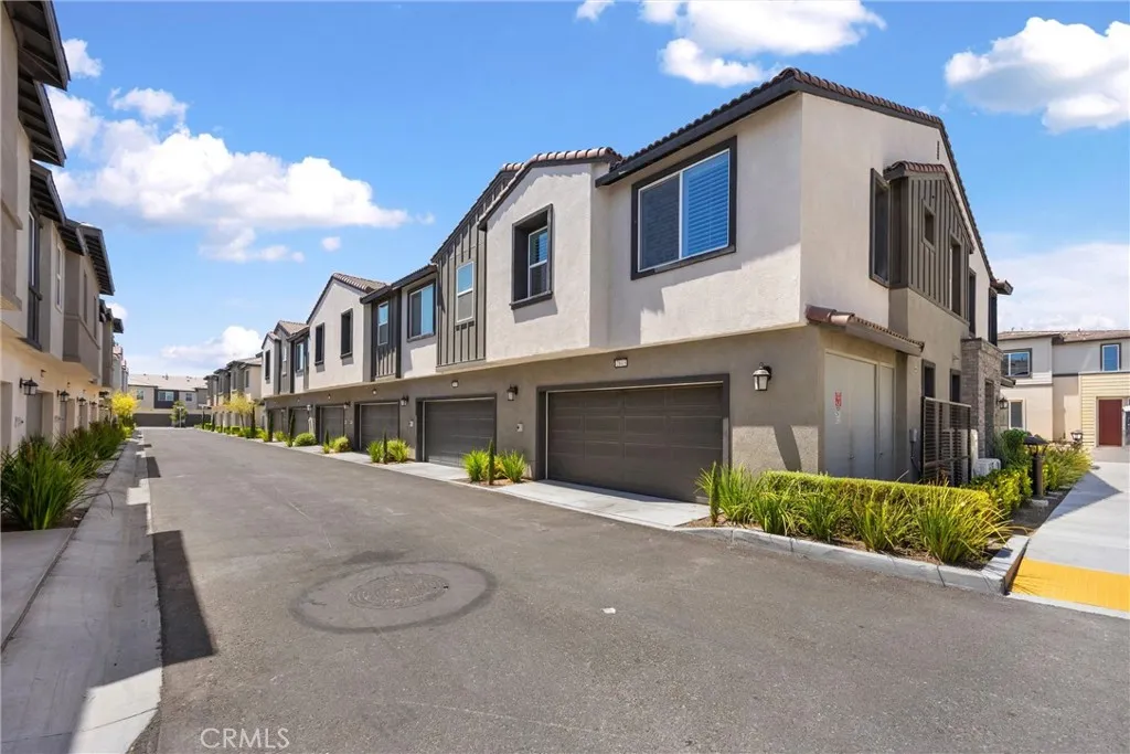 2843 E Bedford Privado, Ontario, CA 91762 - Photo 5 of 50, Ontario, CA