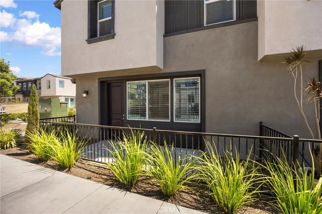 2843 E Bedford Privado, Ontario, CA 91762 - Photo 4 of 50, Ontario, CA