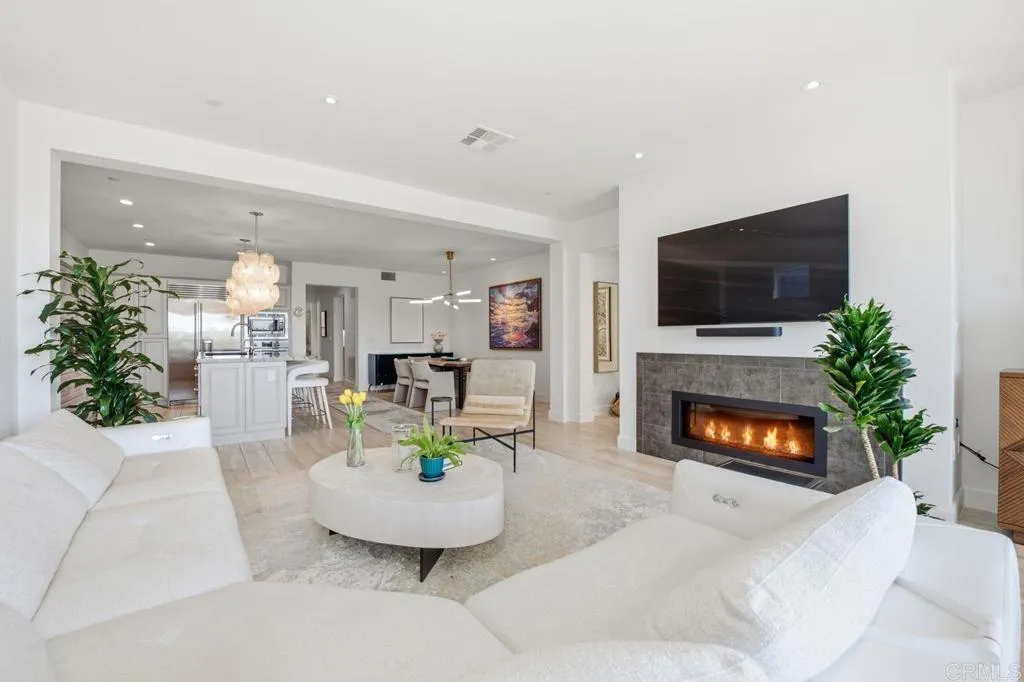 https://cdn.realtyfeed.com/cdn/127/306765175/06020aee317d488caadcbb79b836b825.webp