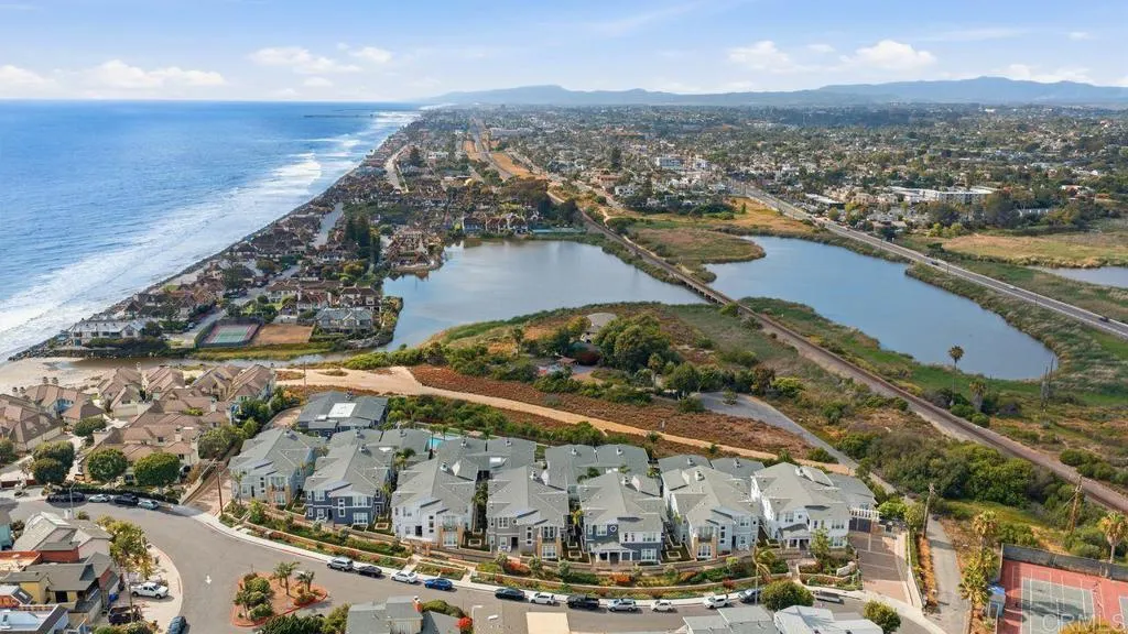 https://cdn.realtyfeed.com/cdn/127/306765175/1f45db723de1616f95f886016889f7cf.webp