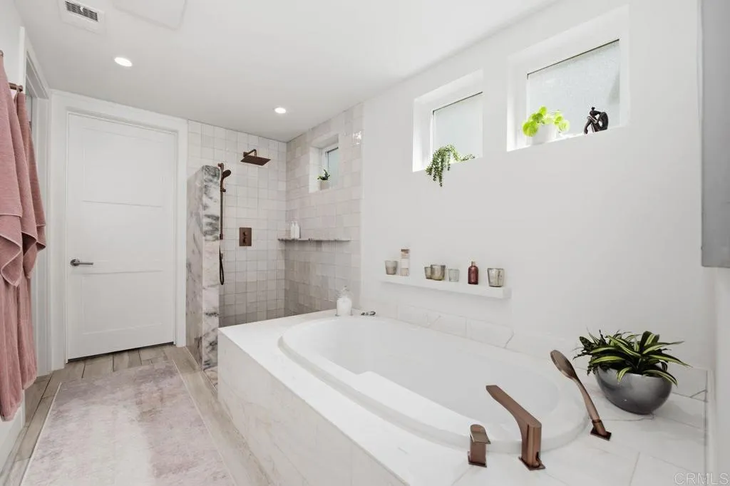 https://cdn.realtyfeed.com/cdn/127/306765175/2e42e63029222a5aff24c9e8c27446a9.webp