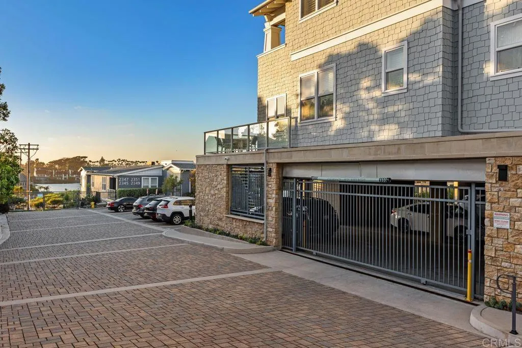https://cdn.realtyfeed.com/cdn/127/306765175/73430ae141d828571ccb48cc9787db1b.webp