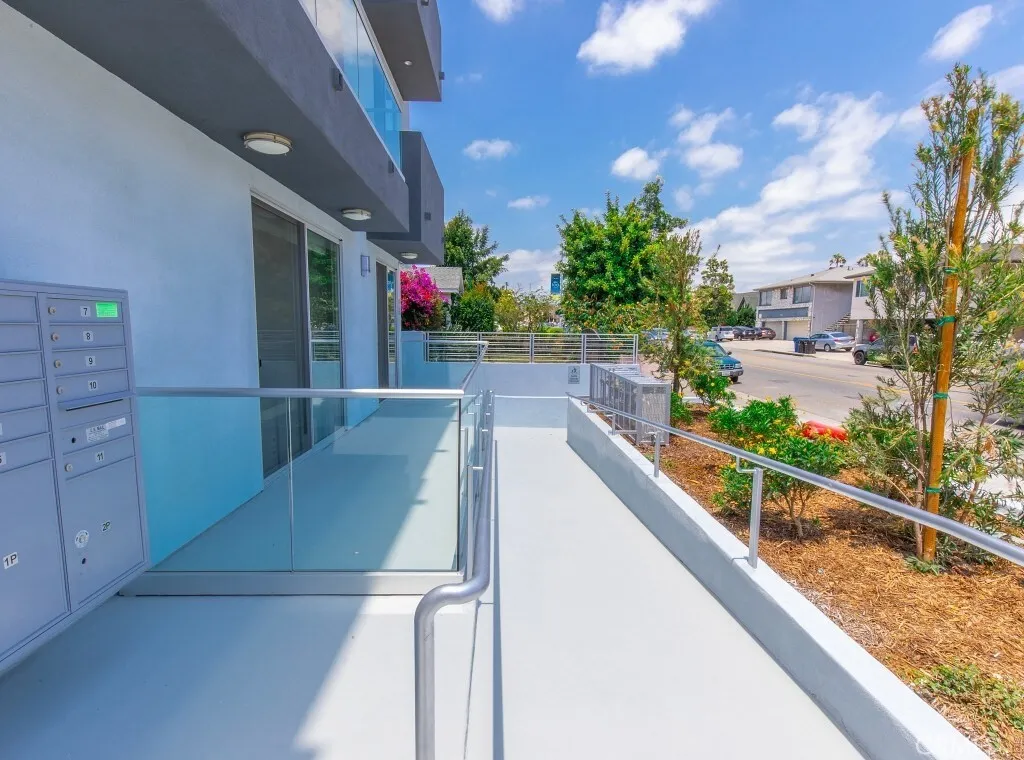 1545 S Fairfax, Los Angeles, CA 90019 - Photo 4 of 40, Los Angeles, CA