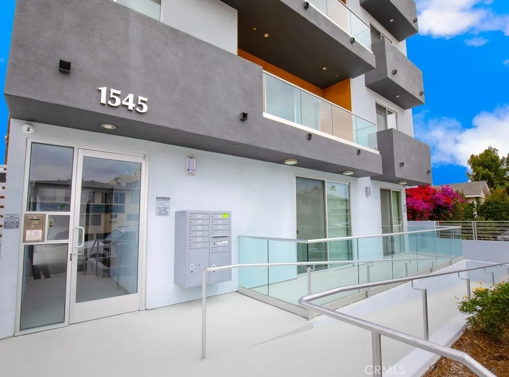 1545 S Fairfax, Los Angeles, CA 90019 - Photo 3 of 40, Los Angeles, CA