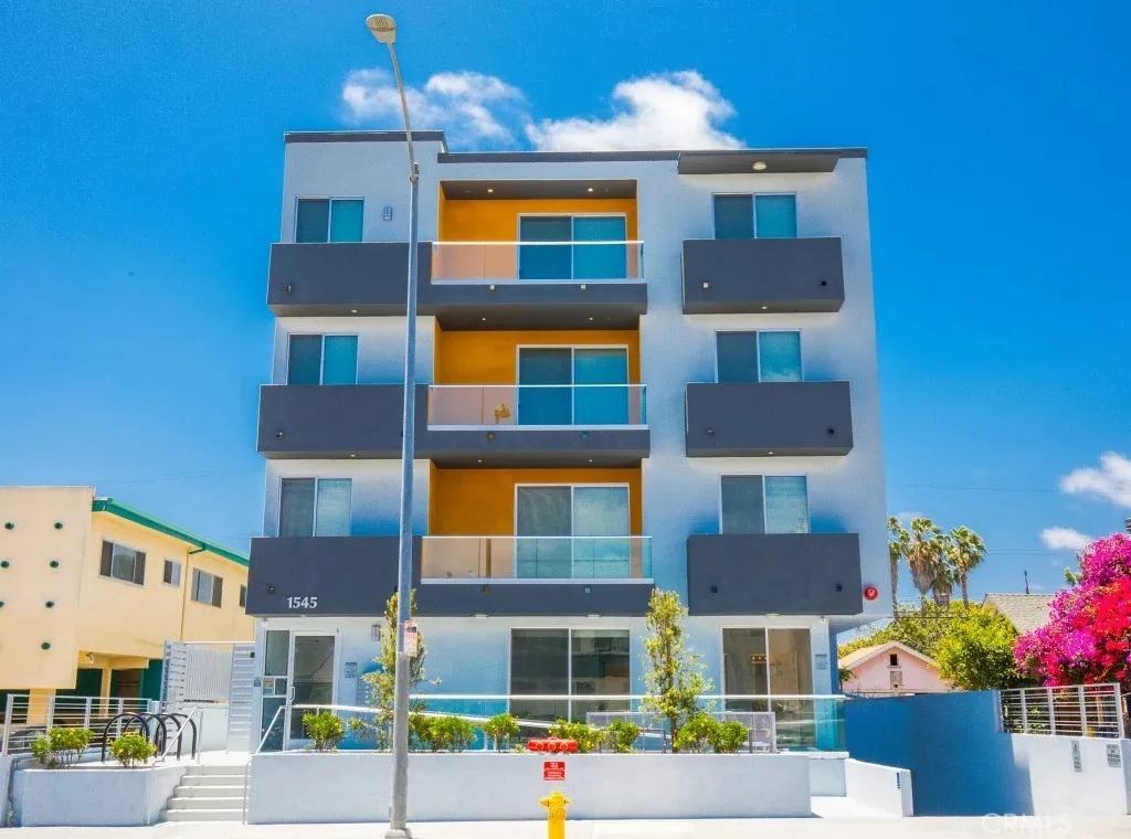 1545 S Fairfax, Los Angeles, CA 90019 - Main photo, Los Angeles, CA