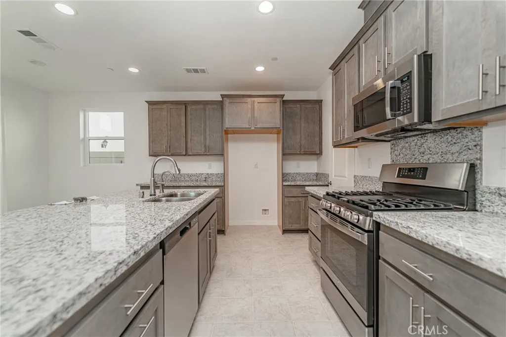 26149 Park Avenue Unit 28, Loma Linda, CA 92354 - Photo 5 of 16, Loma Linda, CA