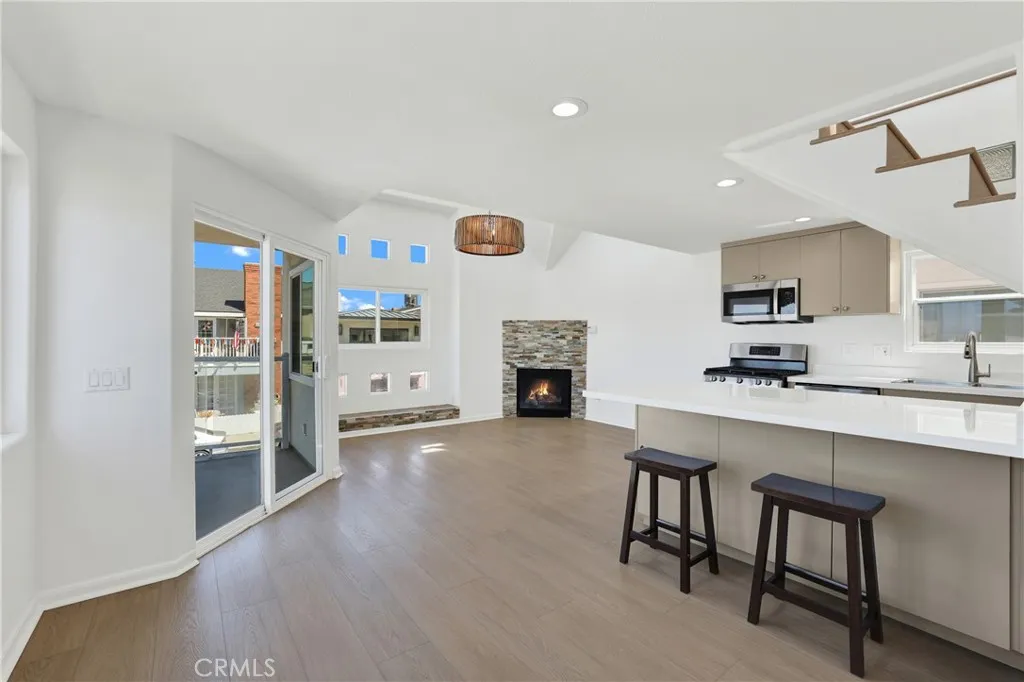 206 30th Unit 1/2, Newport Beach, CA 92663 - Photo 5 of 28, Newport Beach, CA