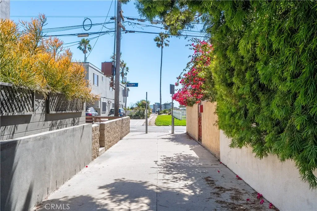14 Anchorage, Marina del Rey, CA 90292 - Photo 3 of 42, Marina Del Rey, CA