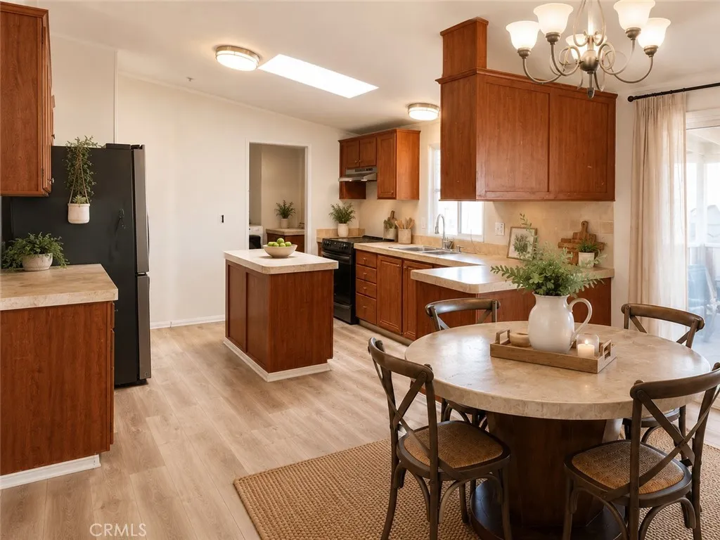 https://cdn.realtyfeed.com/cdn/127/306765231/7a3c51f7ec23c3f16037dbb4d309c758.webp