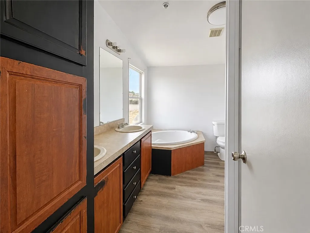 https://cdn.realtyfeed.com/cdn/127/306765231/d610d9861a9c10f5ed22952de97be335.webp