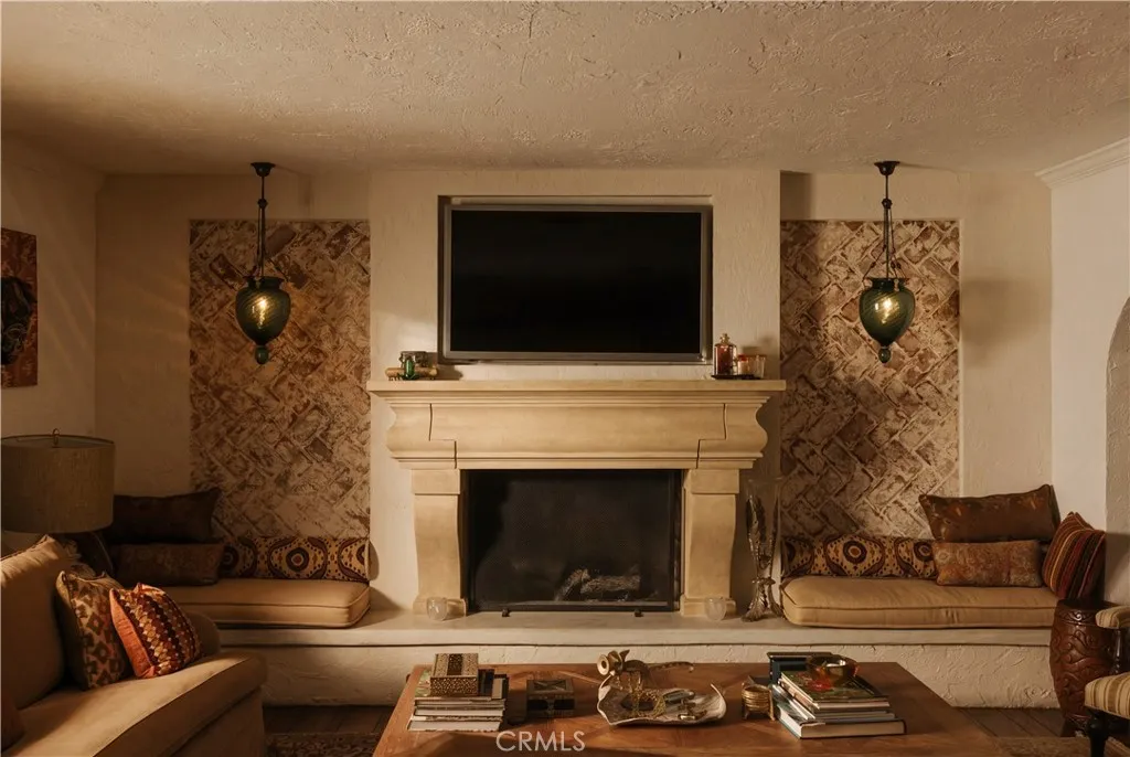1138 Coldwater Canyon Drive, Beverly Hills, CA 90210 - Photo 5 of 34, Beverly Hills, CA