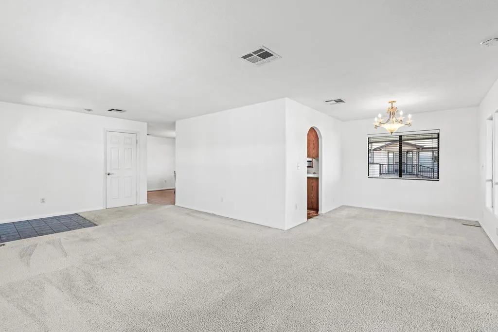 https://cdn.realtyfeed.com/cdn/127/306765242/63284b389259bfe6630c0bedf486fdee.webp