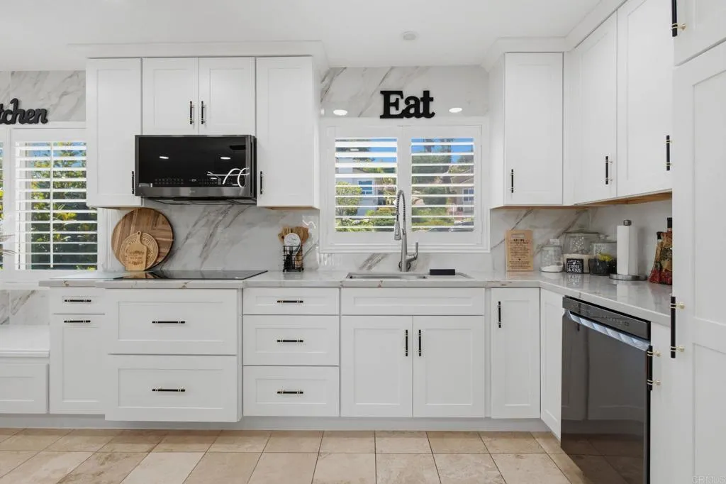 https://cdn.realtyfeed.com/cdn/127/306765247/110efedebb77b35ae75aae0ae2575f30.webp
