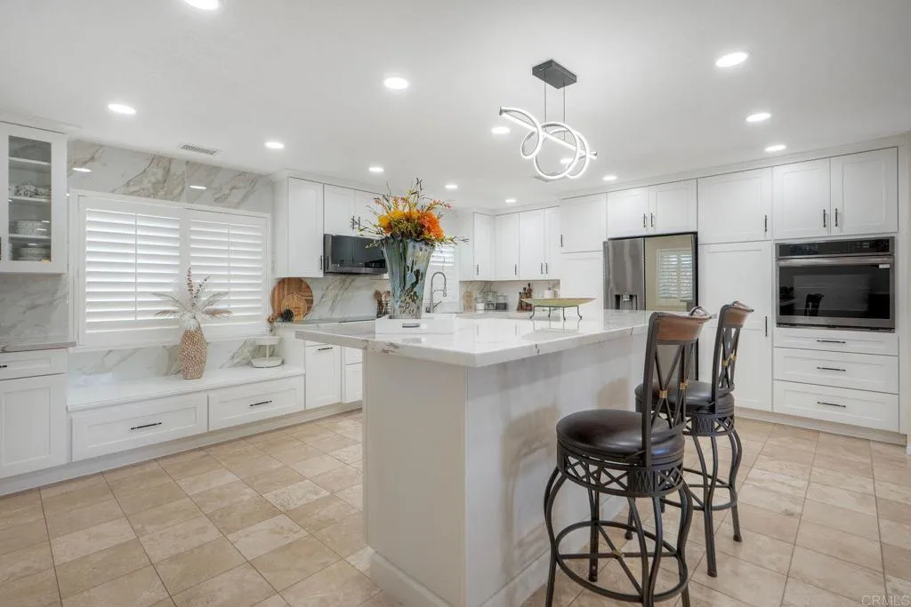 https://cdn.realtyfeed.com/cdn/127/306765247/21e3f38f9aff2dd30a8267abf53b8d4c.webp