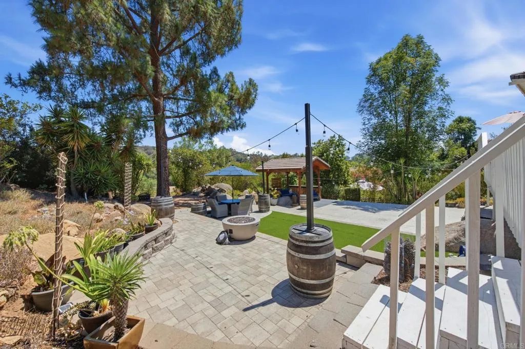 https://cdn.realtyfeed.com/cdn/127/306765247/2425cad14058a285520e3cbc23435f67.webp