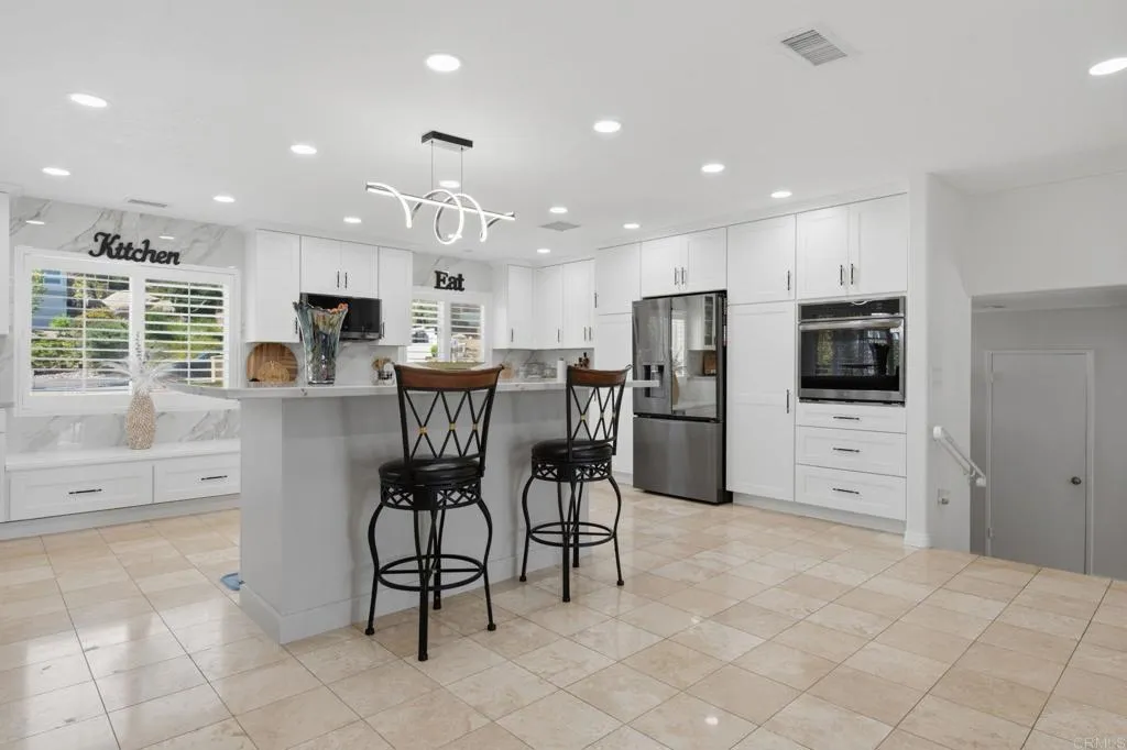 https://cdn.realtyfeed.com/cdn/127/306765247/29fc6ce271b37ca92c85f77dd30d6312.webp