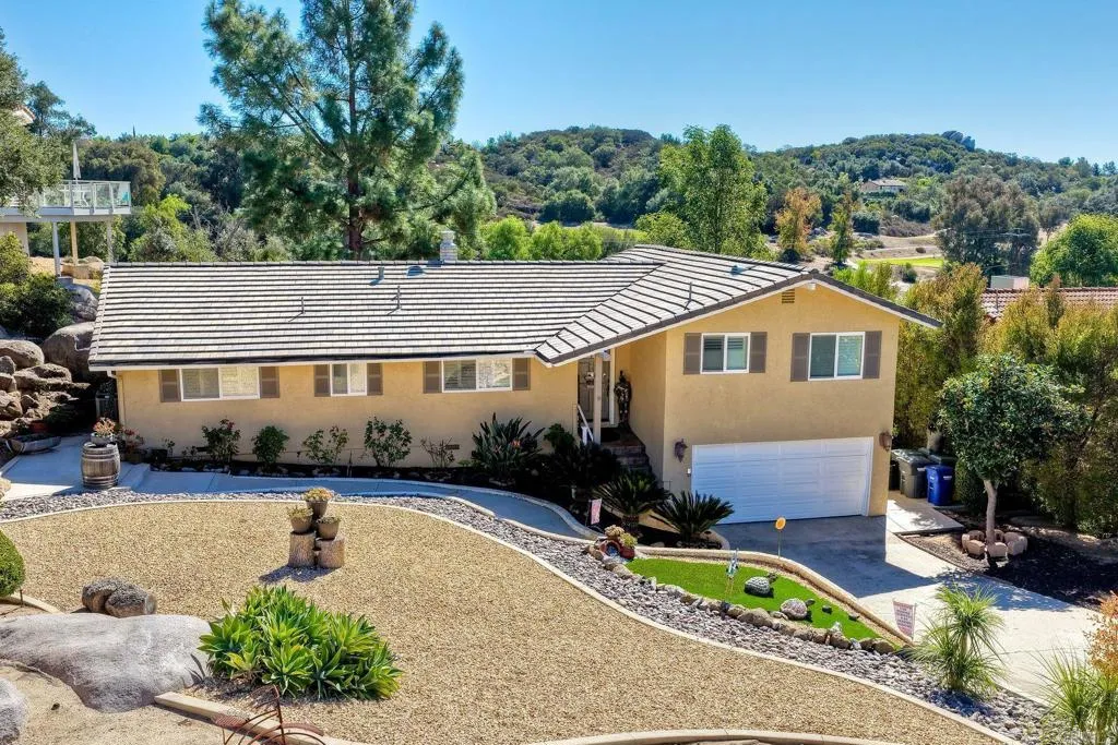 https://cdn.realtyfeed.com/cdn/127/306765247/2b059676be9e8ce0853b291fd3a01e68.webp