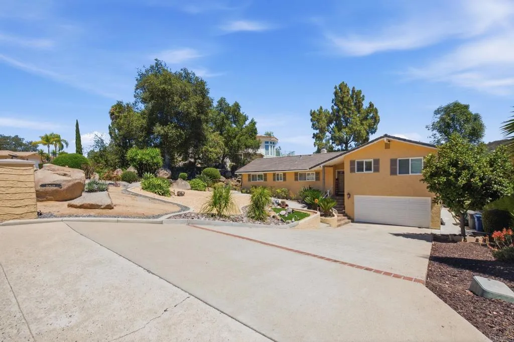https://cdn.realtyfeed.com/cdn/127/306765247/4cdf98b0690cd225e1ed532a04847f4e.webp