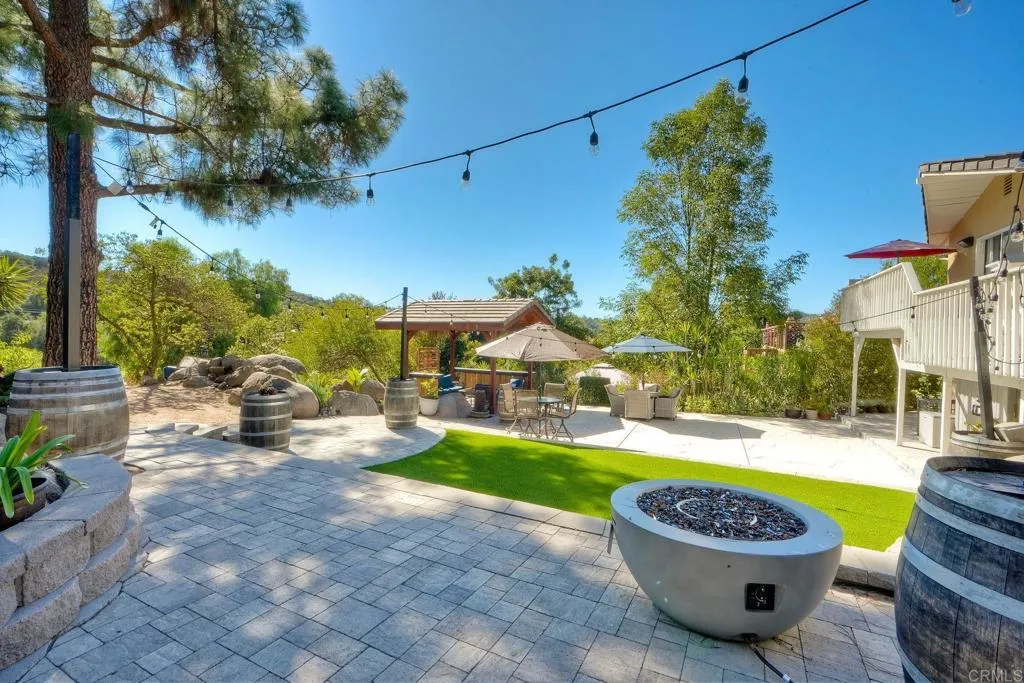 https://cdn.realtyfeed.com/cdn/127/306765247/4fdaa3b1c40c78a1cde421b2a262b3c9.webp