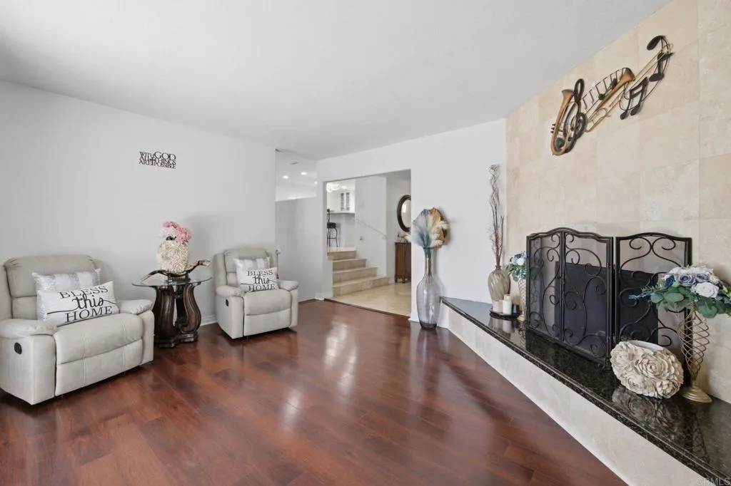 https://cdn.realtyfeed.com/cdn/127/306765247/57b813f1f03f625bc2c13fd4e4764b53.webp