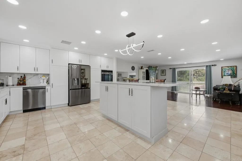 https://cdn.realtyfeed.com/cdn/127/306765247/a997e924073249a0af9059c0d7365bf2.webp