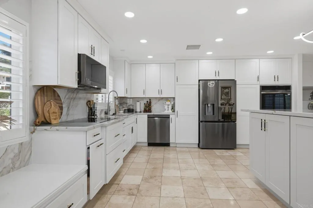 https://cdn.realtyfeed.com/cdn/127/306765247/d828880b5d95c69d060d1fdfe5d4e2c6.webp