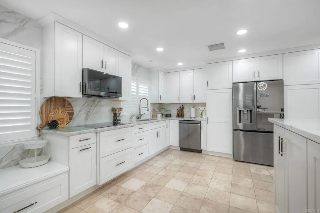 https://cdn.realtyfeed.com/cdn/127/306765247/d9b582400b893d06e2290e06394d9c3a.webp