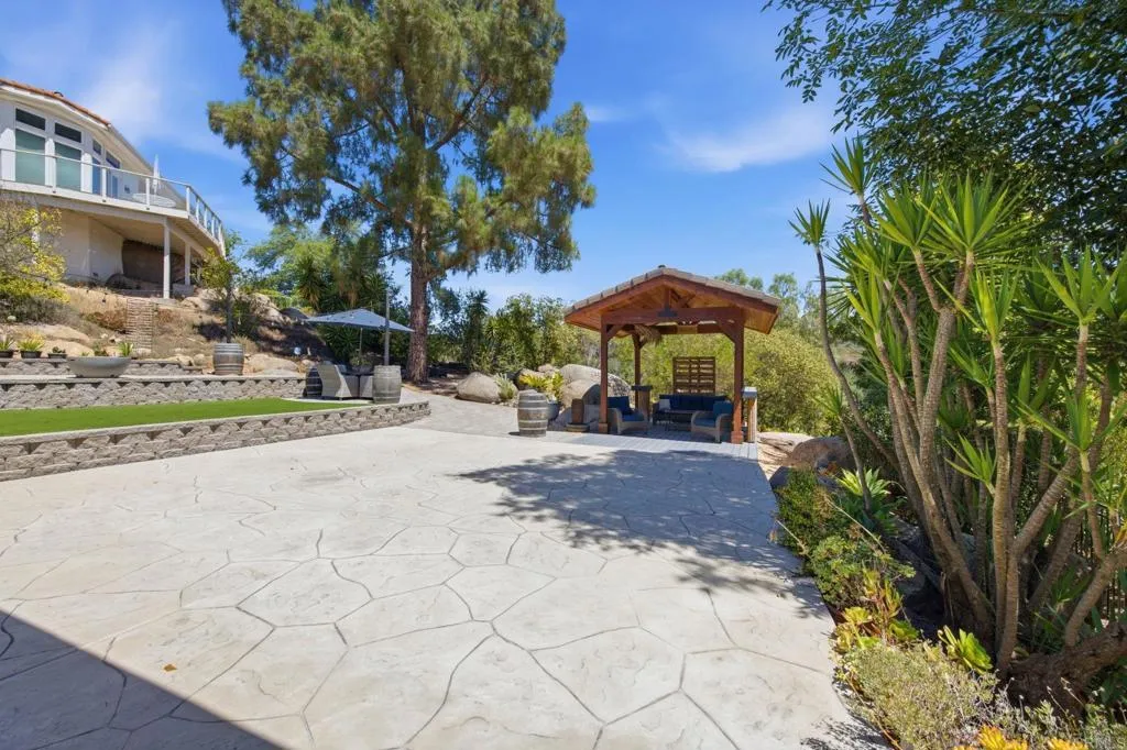 https://cdn.realtyfeed.com/cdn/127/306765247/e7d8504221429138f004791274e95cc9.webp