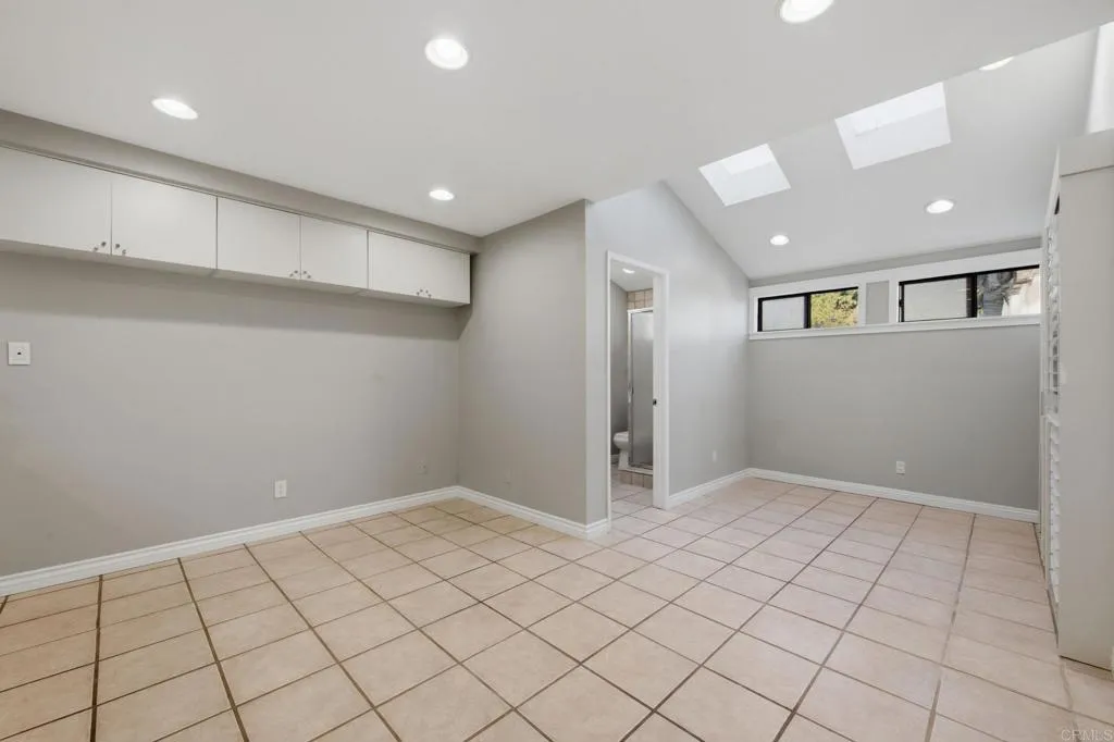 https://cdn.realtyfeed.com/cdn/127/306765257/4709caf2fb7ff75ac3727b9de878ee5a.webp