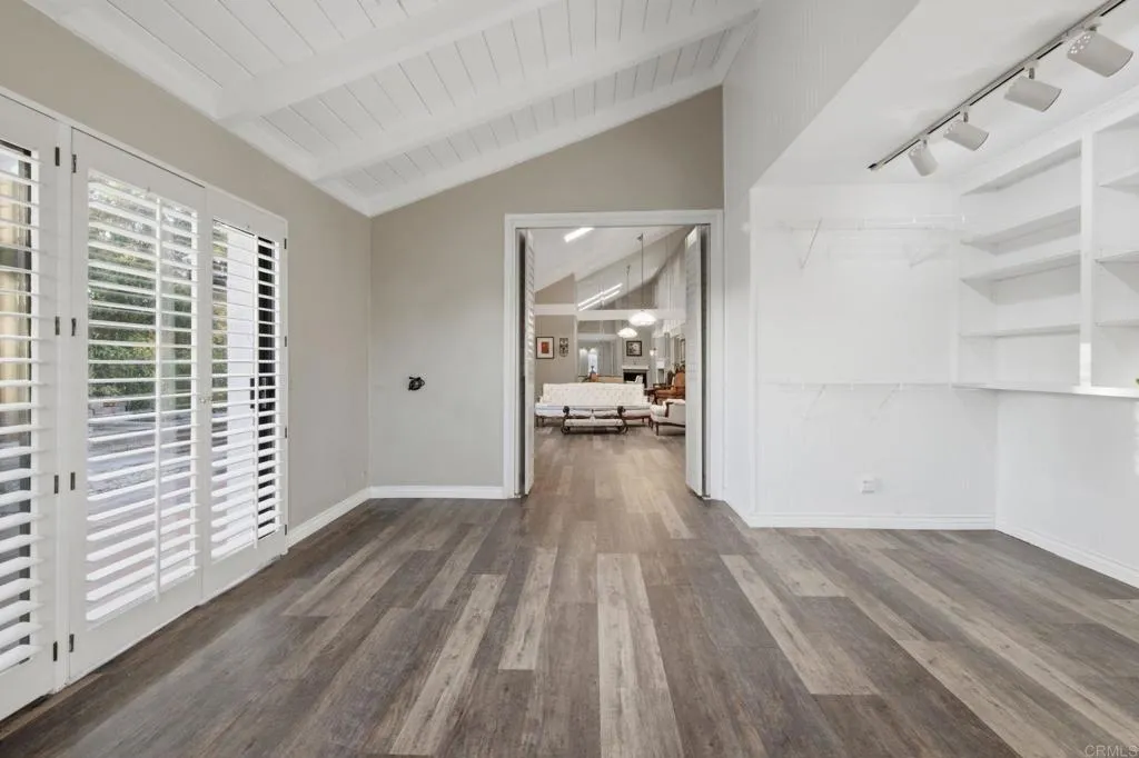 https://cdn.realtyfeed.com/cdn/127/306765257/4cc867a9cdf99f1da5baff4421e12baf.webp