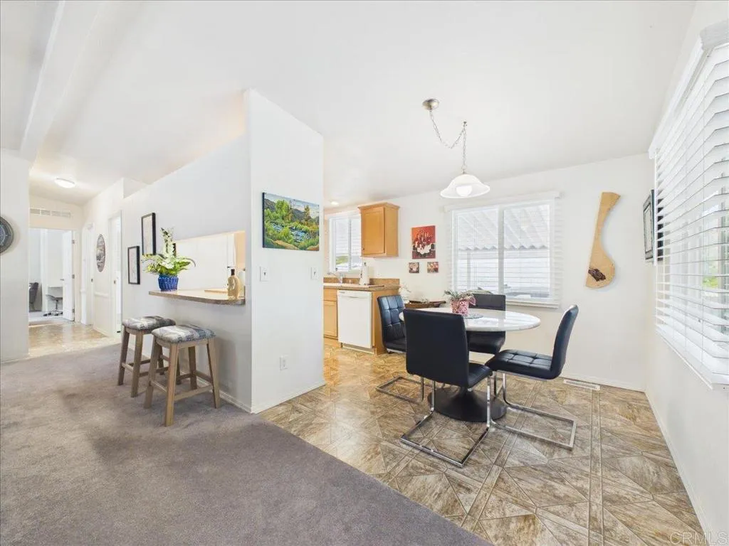 https://cdn.realtyfeed.com/cdn/127/306765291/37944853a5dd1b8f4f9ac626e5587ddb.webp