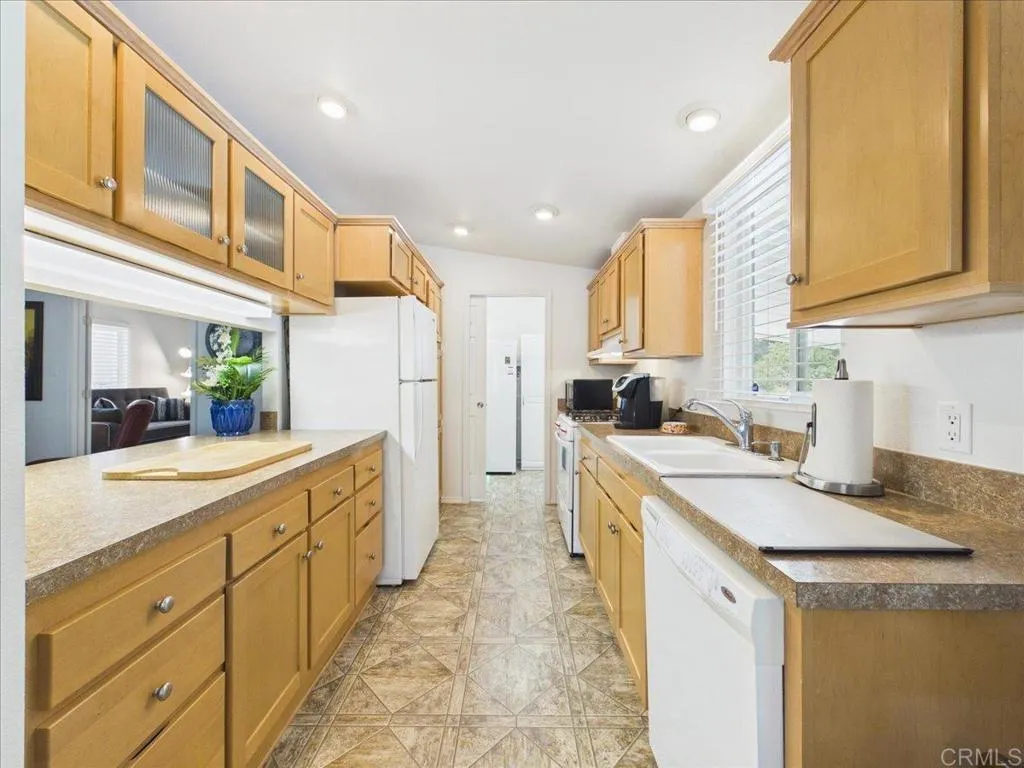https://cdn.realtyfeed.com/cdn/127/306765291/9a9998f989d208ea6742db5cb92e561a.webp