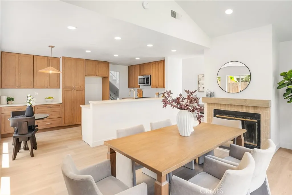 https://cdn.realtyfeed.com/cdn/127/306765315/9ba60cce45b8249a1415d425901a24b3.webp