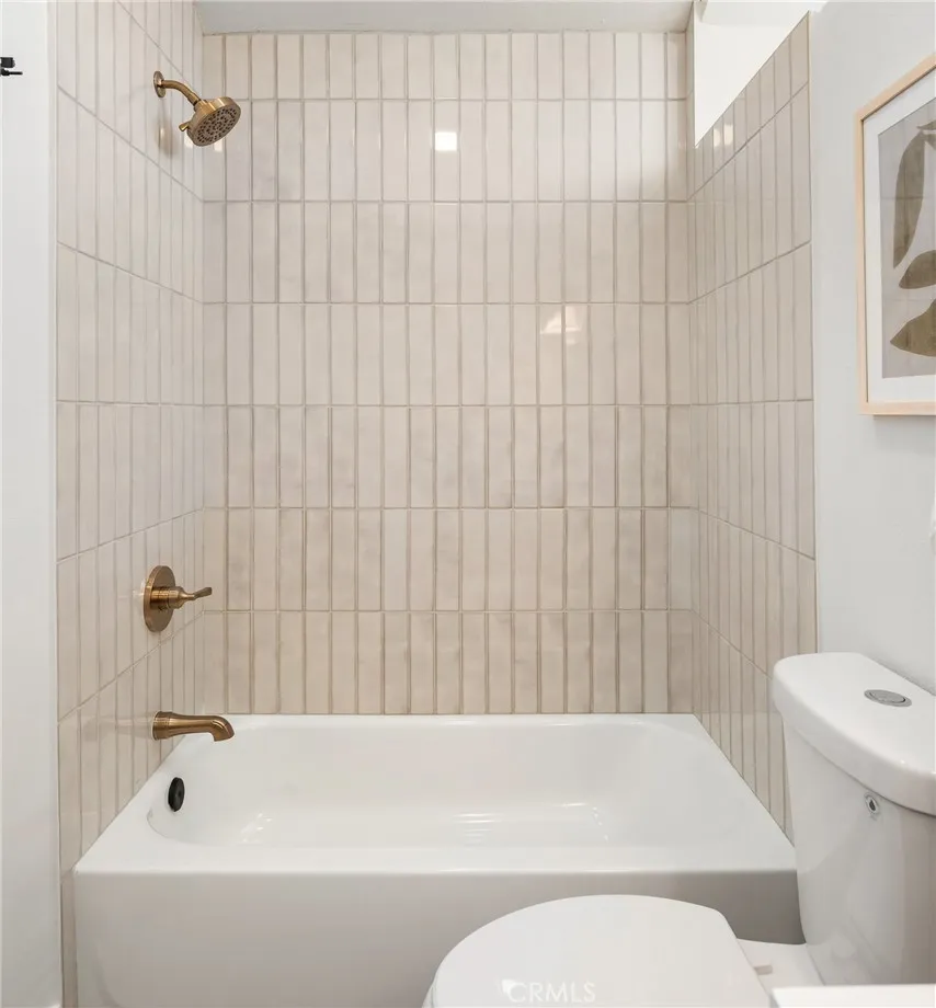 https://cdn.realtyfeed.com/cdn/127/306765315/af37ebc87e511f93a6a7def4772f2711.webp