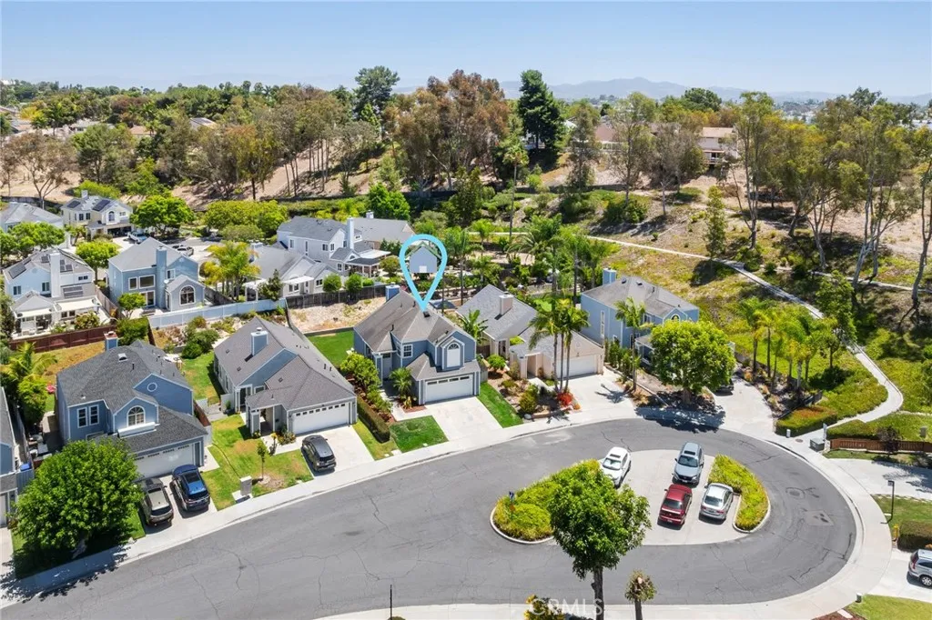 https://cdn.realtyfeed.com/cdn/127/306765315/d6f8fefa2a3c0e0e99da3a3868ec2460.webp