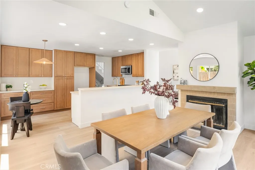 https://cdn.realtyfeed.com/cdn/127/306765315/df018d093db5a064c1c913ec3ae95744.webp