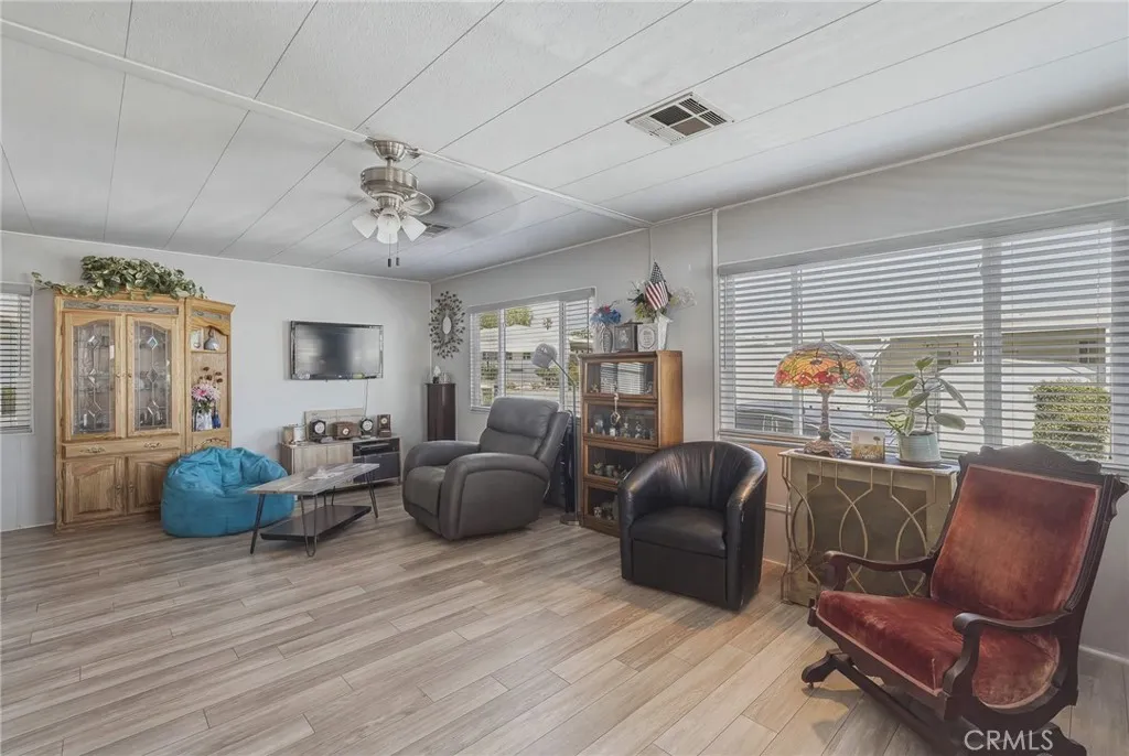 3945 Bradford Unit 128, La Verne, CA 91759 - Photo 5 of 34, La Verne, CA