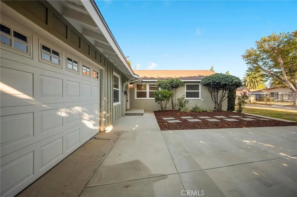 22923 Arminta Street, West Hills, CA 91304 - Photo 4 of 35, West Hills, CA
