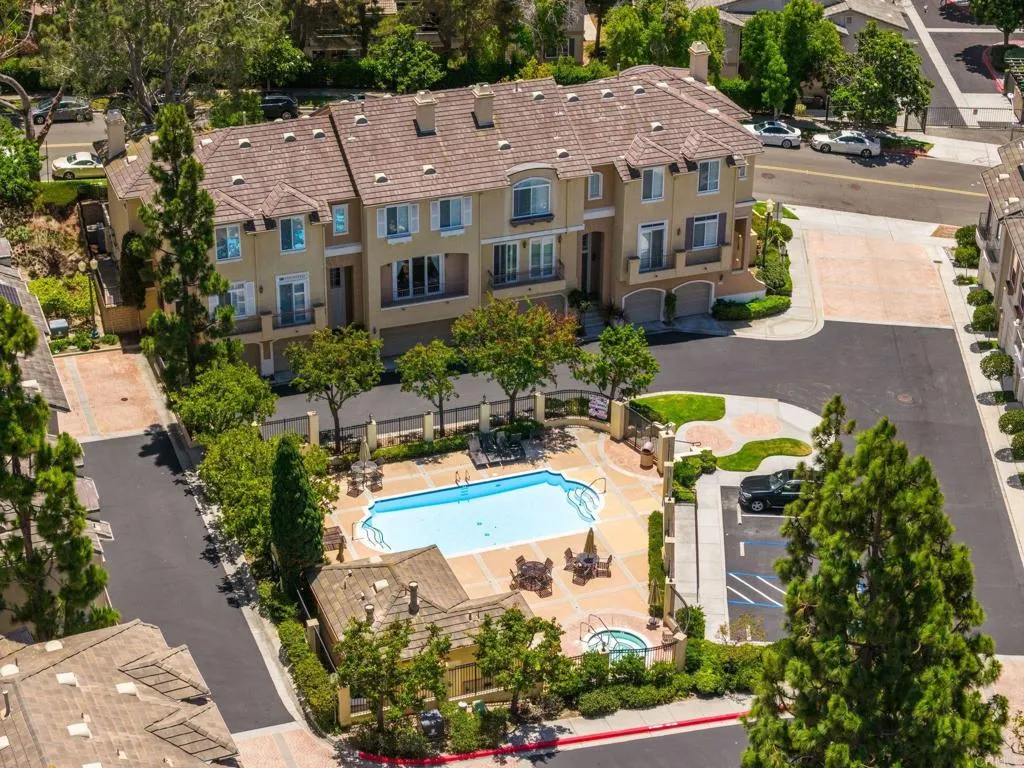 https://cdn.realtyfeed.com/cdn/127/306765385/010ad7d19ec82744be34dc457e443b2d.webp