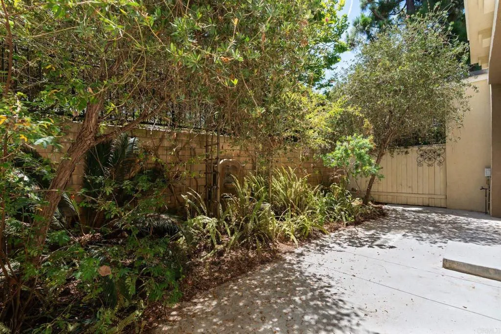 https://cdn.realtyfeed.com/cdn/127/306765385/55ced482e09d12caae589a46b27793cf.webp