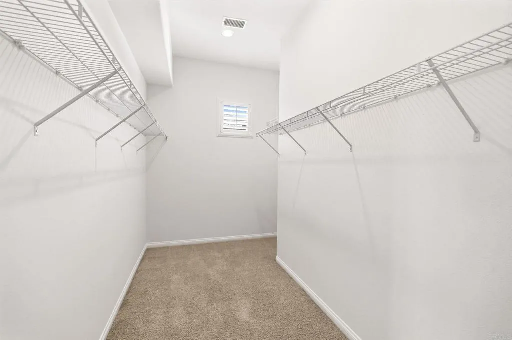 https://cdn.realtyfeed.com/cdn/127/306765385/a1696537b2c308fdb3cb2e4f350f8410.webp